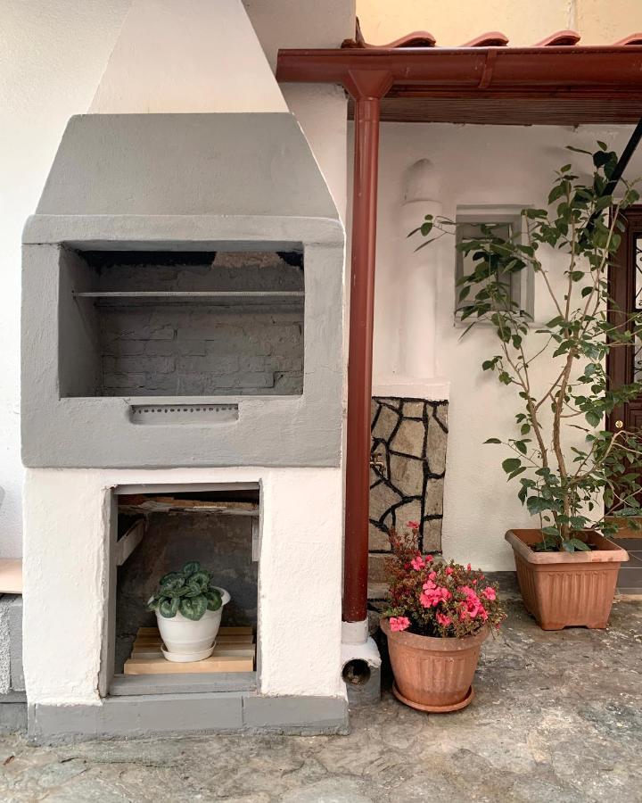 Appartamento Garden House Retreat Dráma Esterno foto